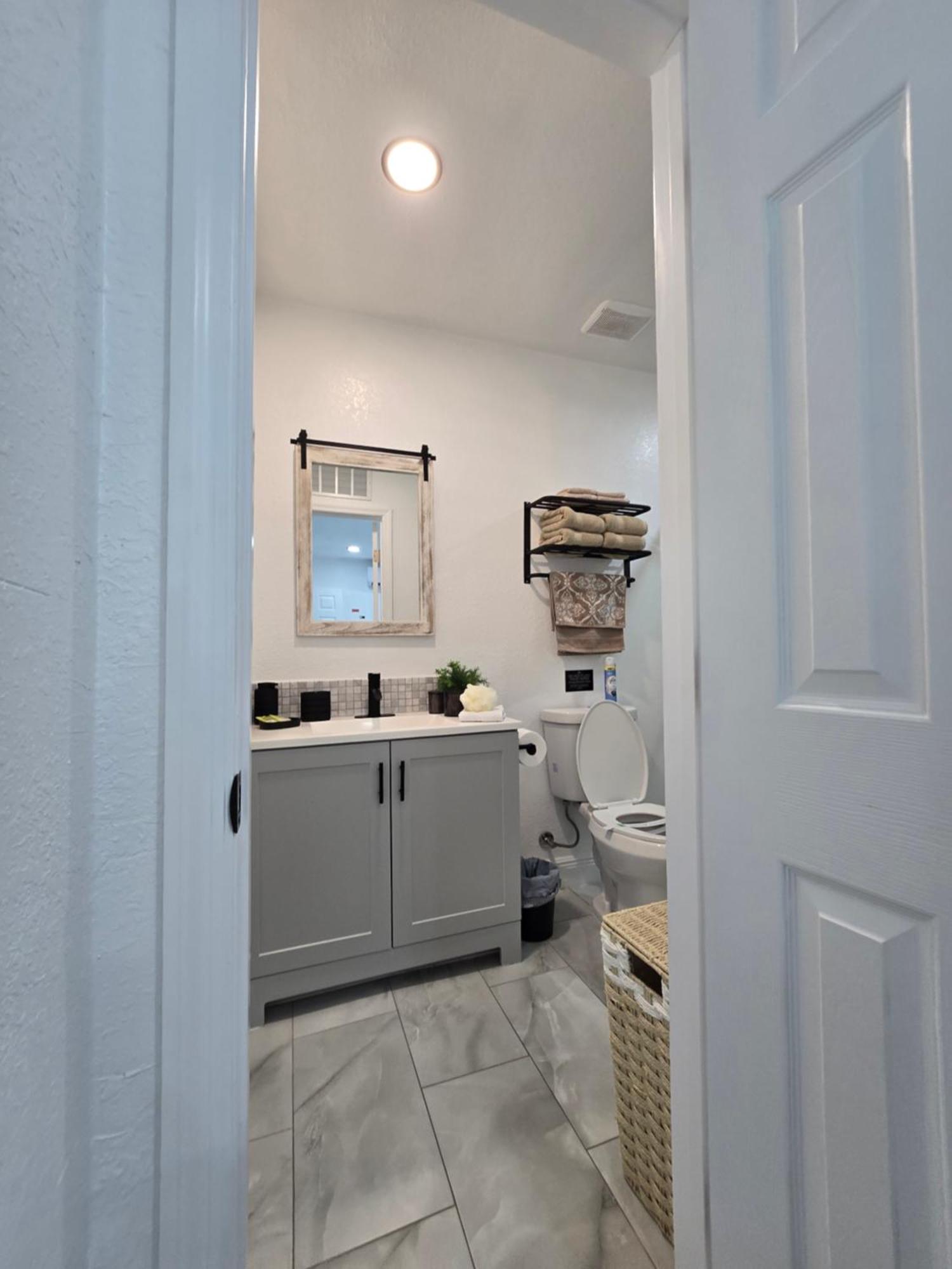 Serenity - Guest House In Spring Hill Εξωτερικό φωτογραφία